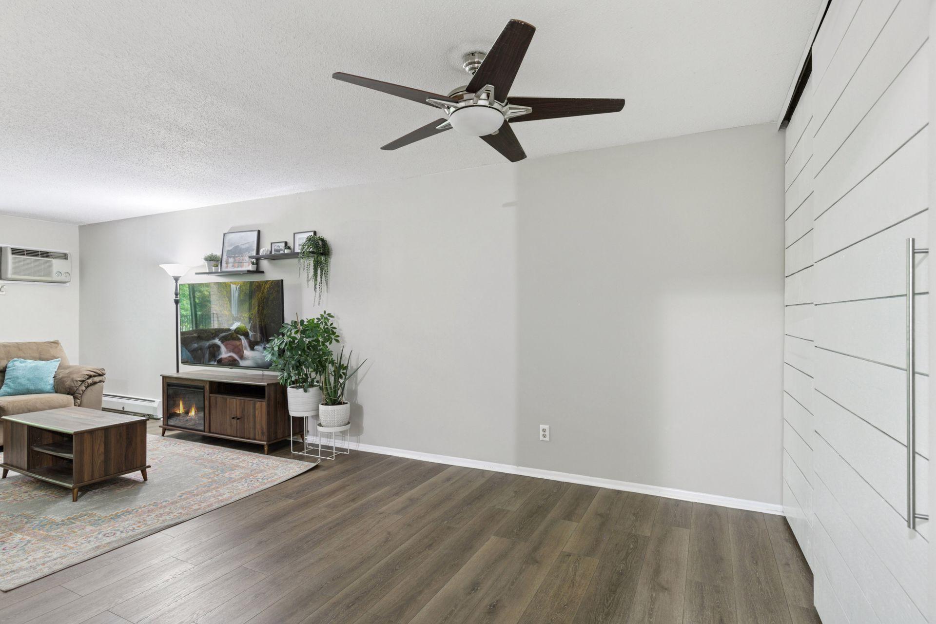 1903 Silver Bell Road 314