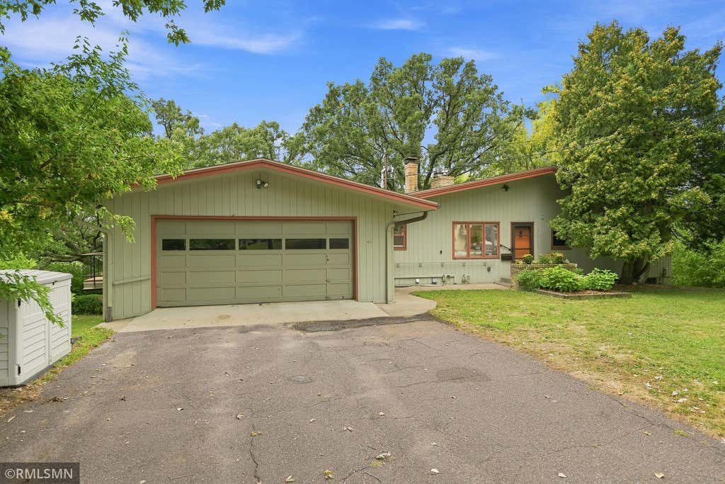 Photo of 44 Miller Crest Lane, Saint Paul, MN 55106 (MLS # 7119174)