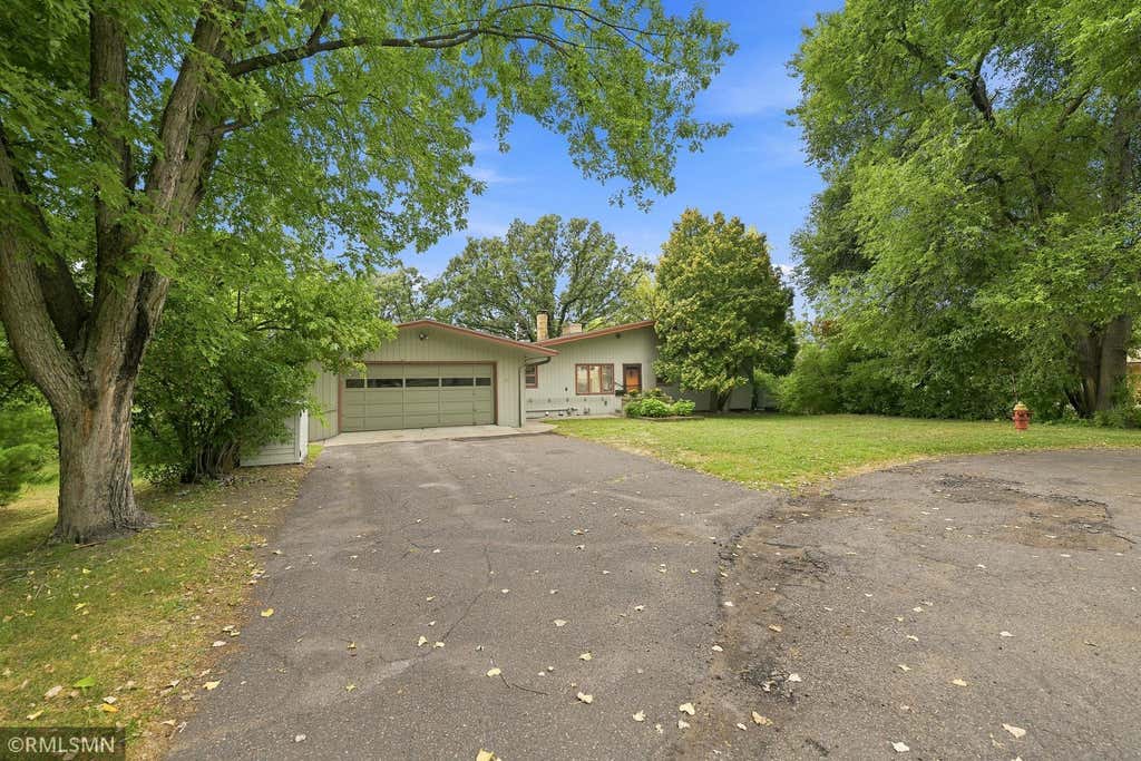 Photo of 44 Miller Crest Lane, Saint Paul, MN 55106 (MLS # 7119174)
