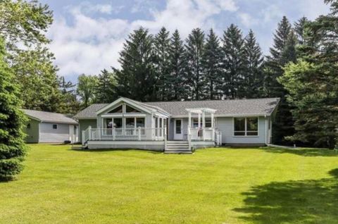 4465 Vicksburg Lane N Plymouth MN 55446