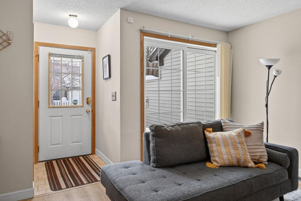 Photo of 4065 Wilshire Circle #8, Shoreview, MN 55126 (MLS # 7029290)