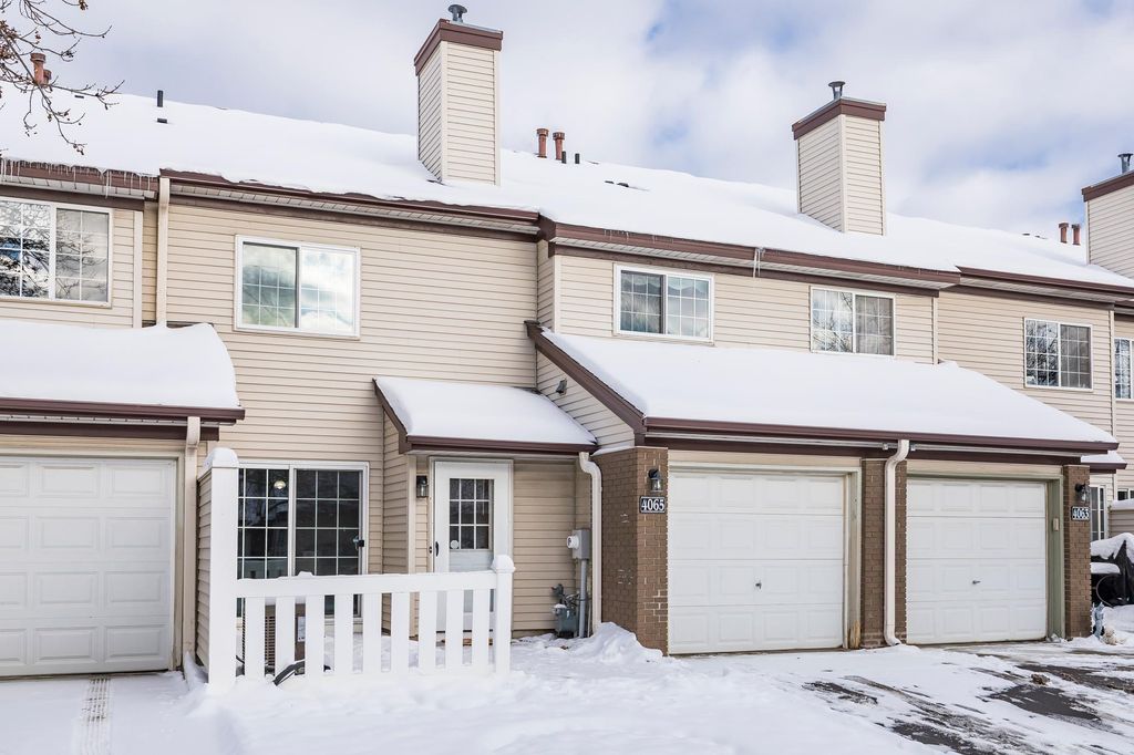 Photo of 4065 Wilshire Circle #8, Shoreview, MN 55126 (MLS # 7029290)