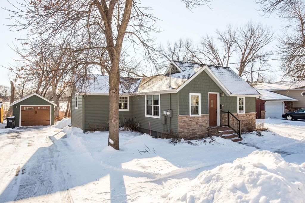 Photo of 111 W 4th Street, Morris, MN 56267 (MLS # 7011393)