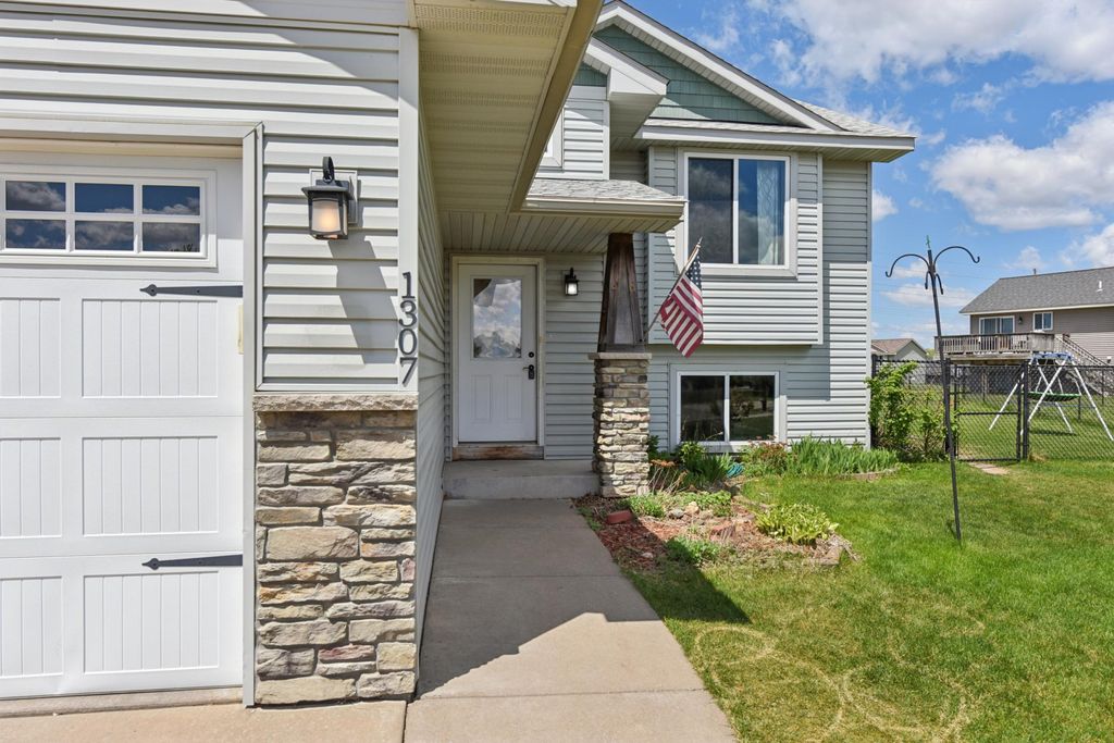 Photo of 1307 Osprey, New Richmond, WI 54017 (MLS # 7070156)