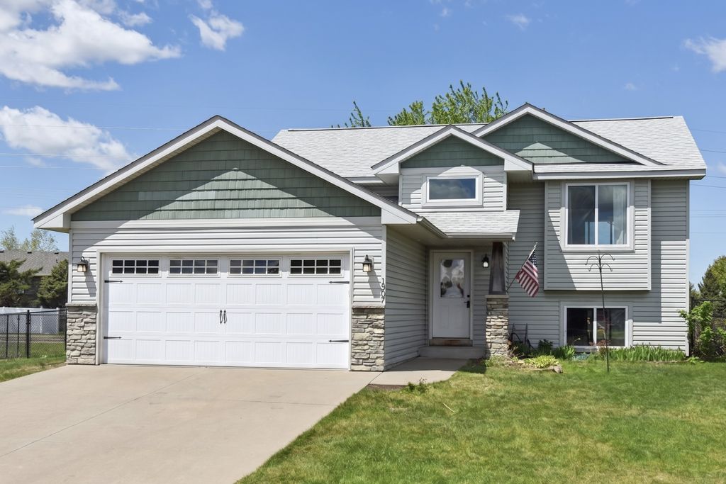 Photo of 1307 Osprey, New Richmond, WI 54017 (MLS # 7070156)
