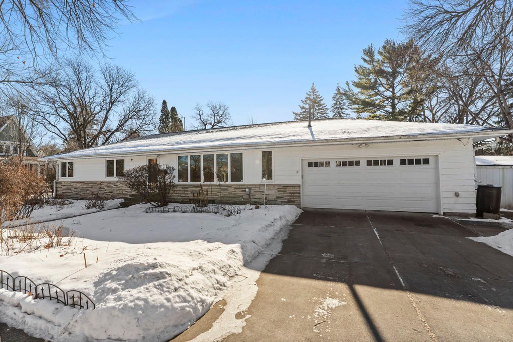 Photo of 3105 W 40th Street, Minneapolis, MN 55410 (MLS # 6817687)