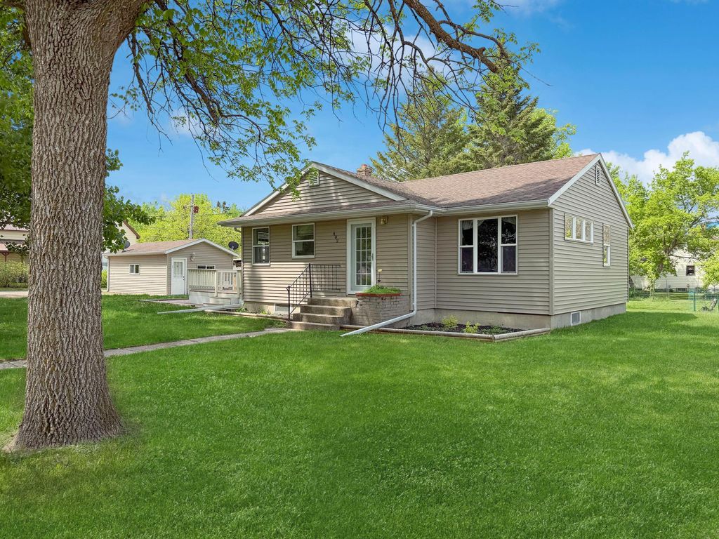 Photo of 402 Chicago Avenue SW, Red Lake Falls, MN 56750 (MLS # 7083926)