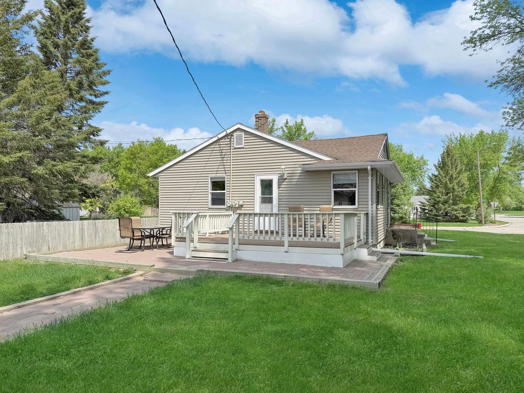Photo of 402 Chicago Avenue SW, Red Lake Falls, MN 56750 (MLS # 7083926)