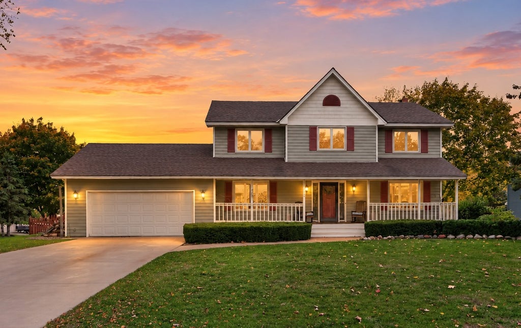 Photo of 13915 Duluth Drive, Apple Valley, MN 55124 (MLS # 7150149)