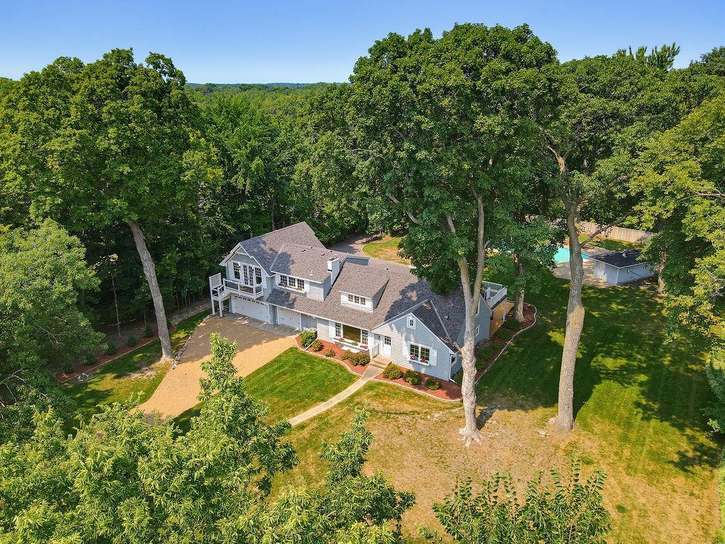 2615 Shadywood Road