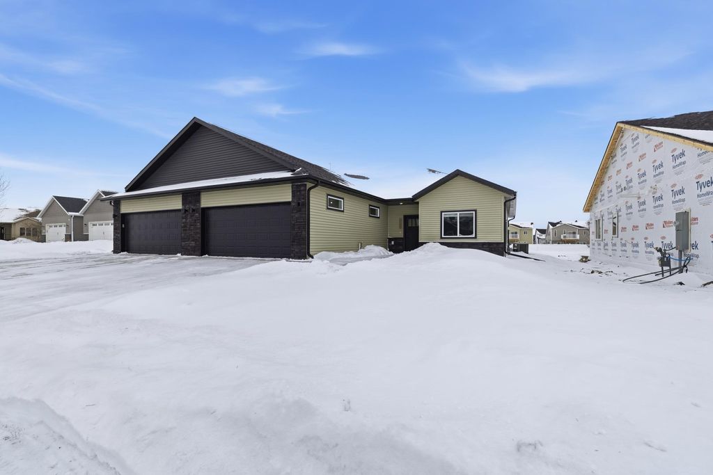 Photo of 3022 41st Avenue S, Moorhead, MN 56560 (MLS # 7014404)