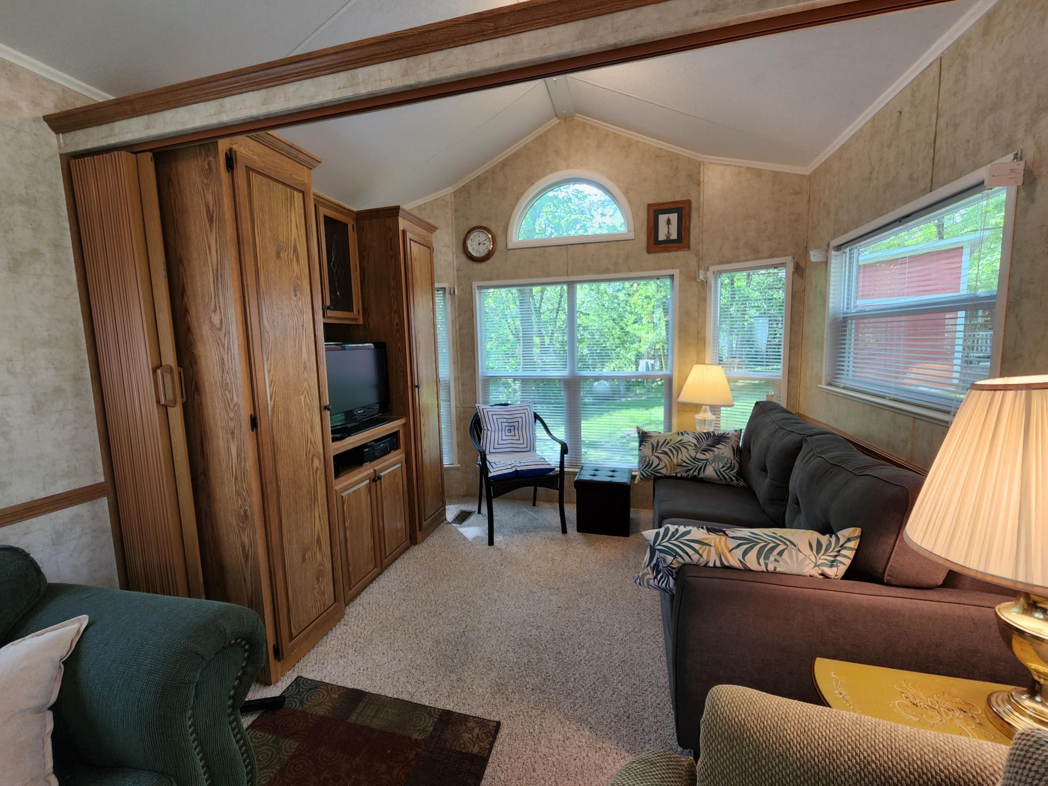 2945 County Road 4 SW 403