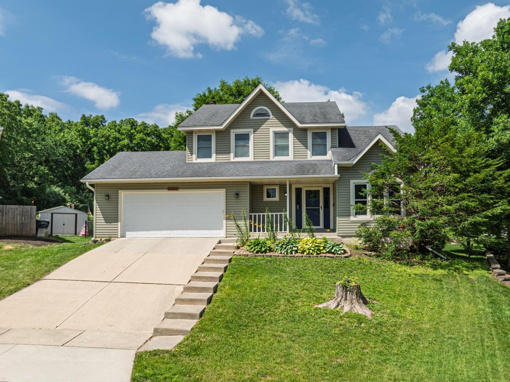 Photo of 2211 Regent Lane SW, Rochester, MN 55902 (MLS # 7105834)