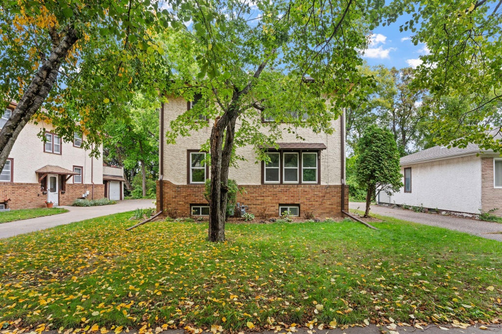 Photo of 261 Robie Street W, Saint Paul, MN 55107 (MLS # 7152827)