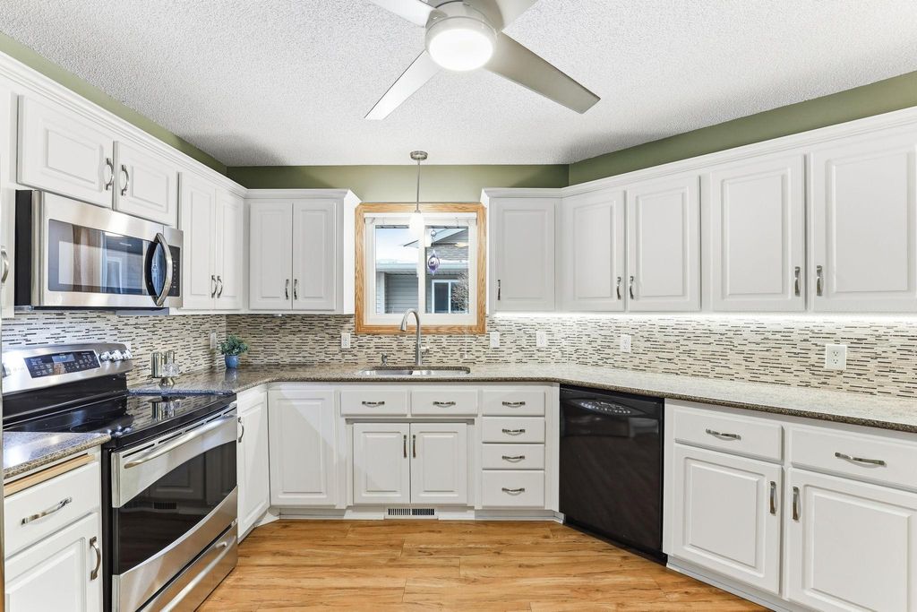 Photo of 7127 Ivy Ridge Lane, Lino Lakes, MN 55014 (MLS # 6826891)