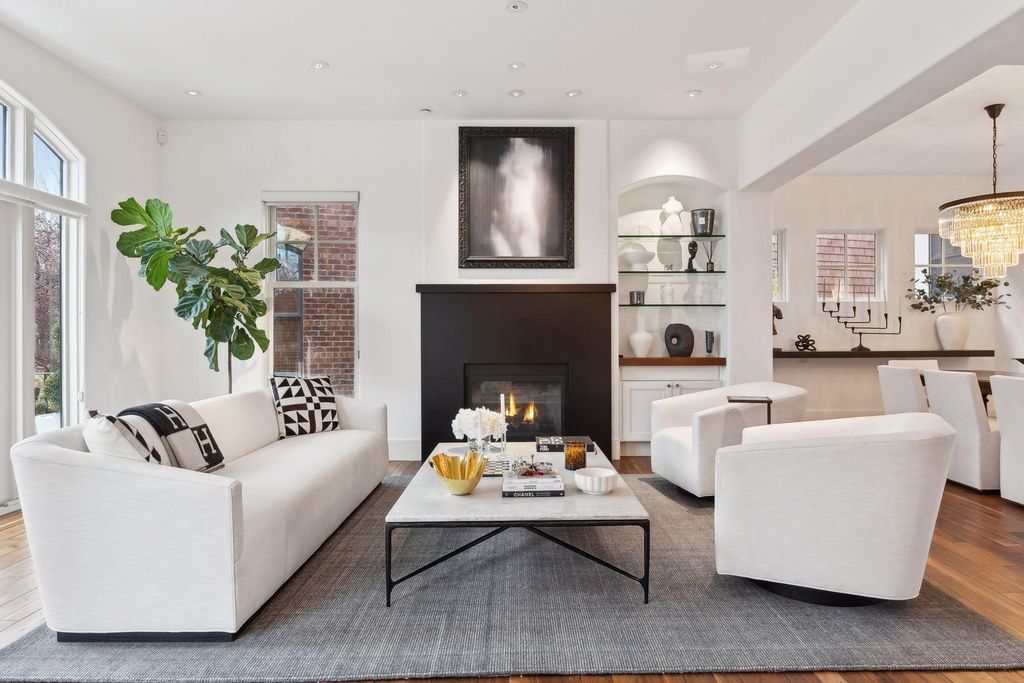 Photo of 1620 Kenwood Parkway, Minneapolis, MN 55405 (MLS # 7015010)