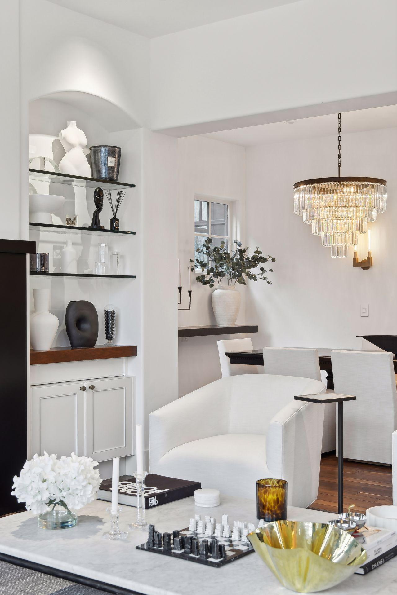 1620 Kenwood Parkway