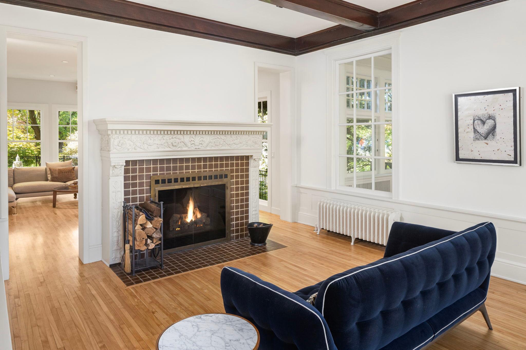 2700 W Lake Of The Isles Parkway