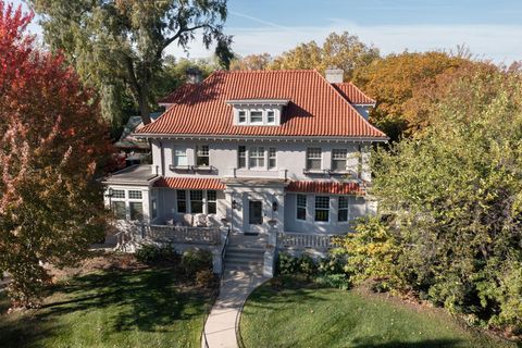 2700 W Lake Of The Isles Parkway Minneapolis MN 55416