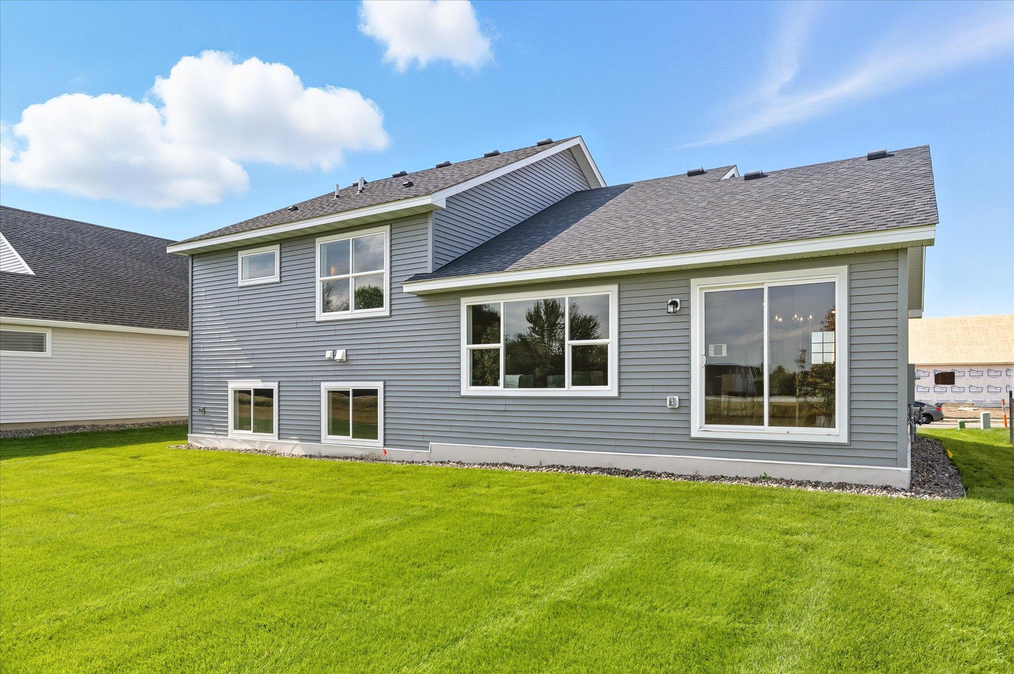 787 Yellowcrest Street SW