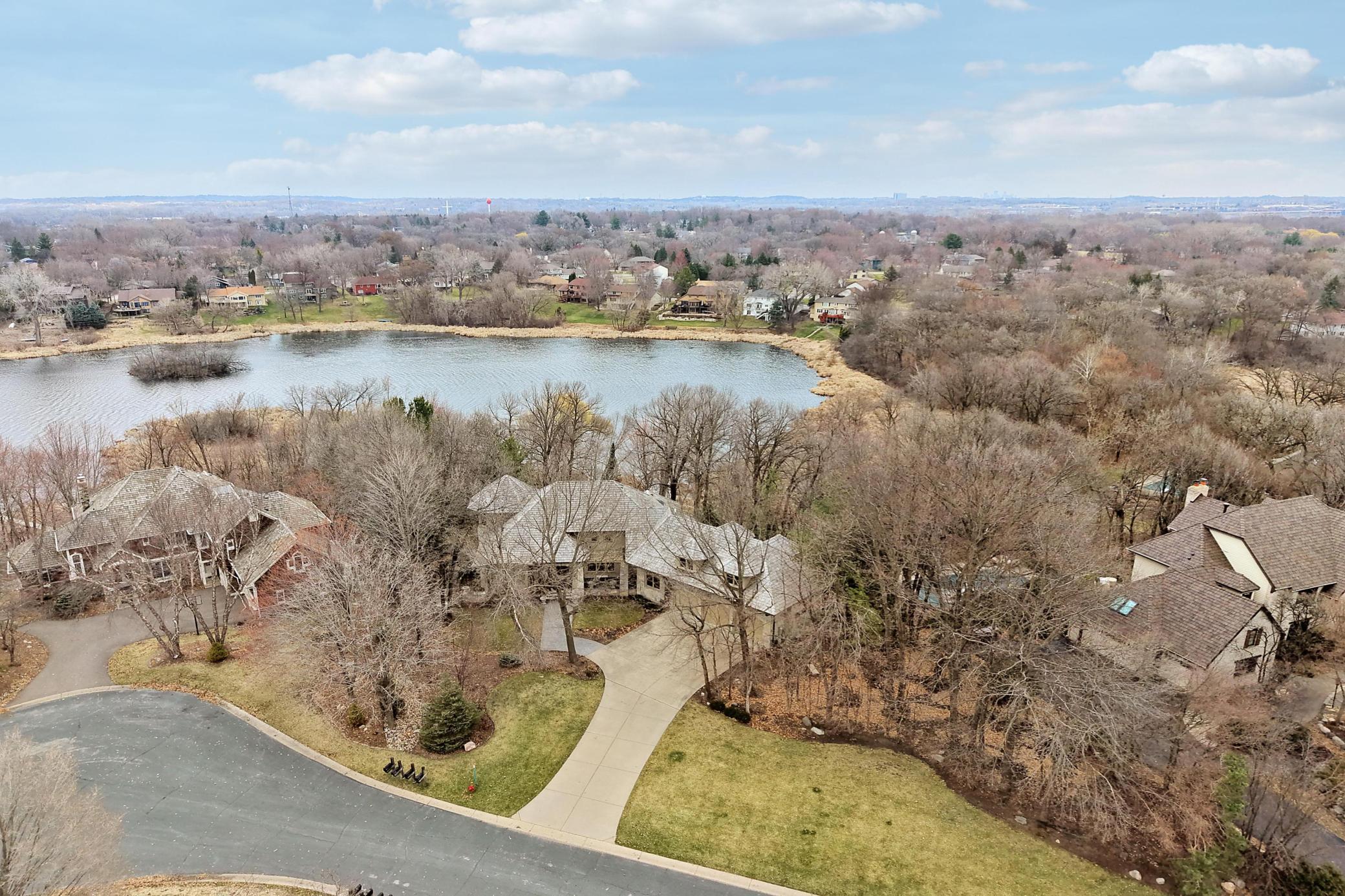 15330 Masons Pointe