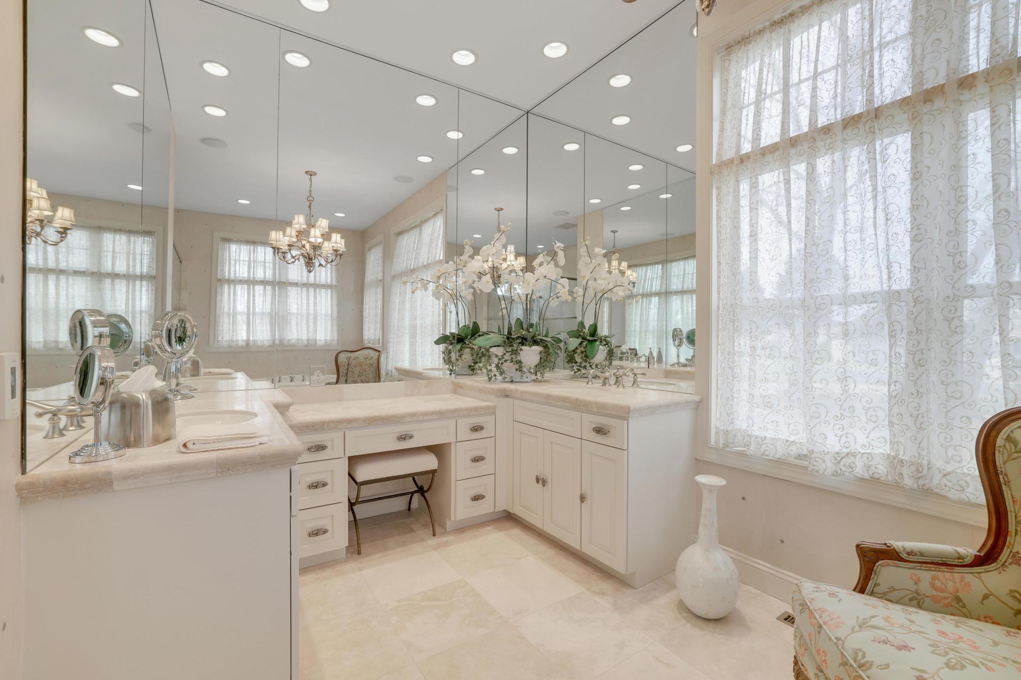 Eden Prairie, Minnesota, 55347, United States, 4 Bedrooms Bedrooms, ,4 BathroomsBathrooms,Residential,Active,2035660