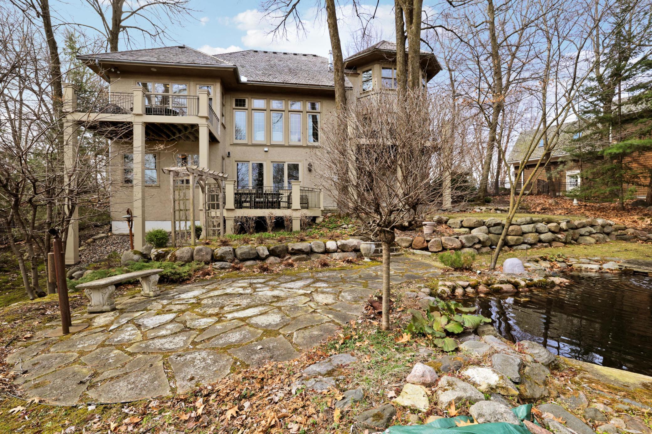 Eden Prairie, Minnesota, 55347, United States, 4 Bedrooms Bedrooms, ,4 BathroomsBathrooms,Residential,Active,2035660
