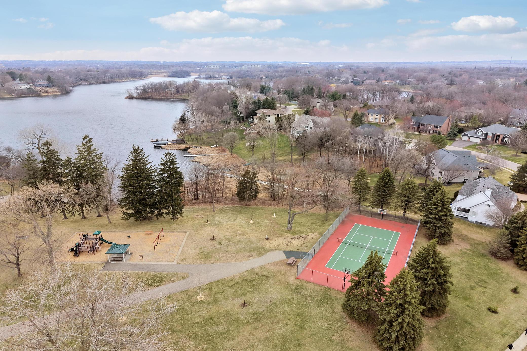 Eden Prairie, Minnesota, 55347, United States, 4 Bedrooms Bedrooms, ,4 BathroomsBathrooms,Residential,Active,2035660