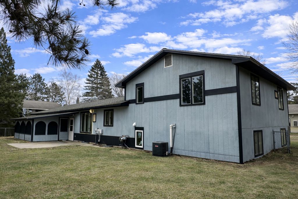 Photo of 605 7th Street W, Park Rapids, MN 56470 (MLS # 7036456)