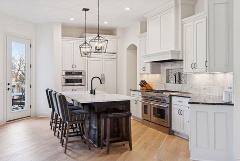 9716 Glacier Bay Eden Prairie MN 55347