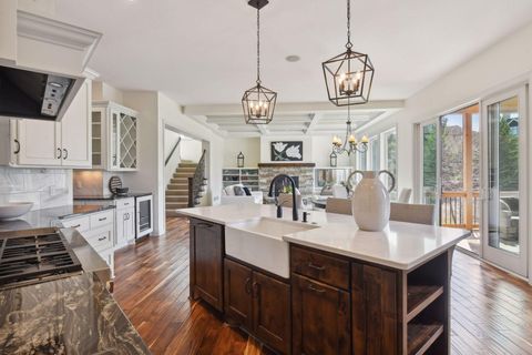 9716 Glacier Bay Eden Prairie MN 55347