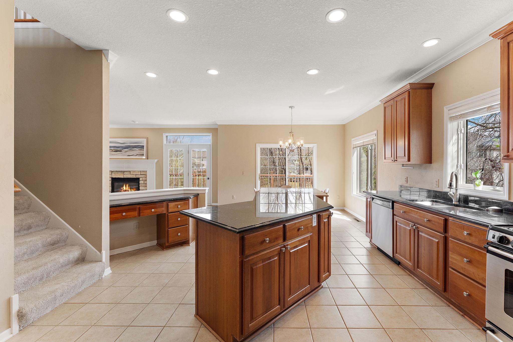 9677 Jonathan Lane