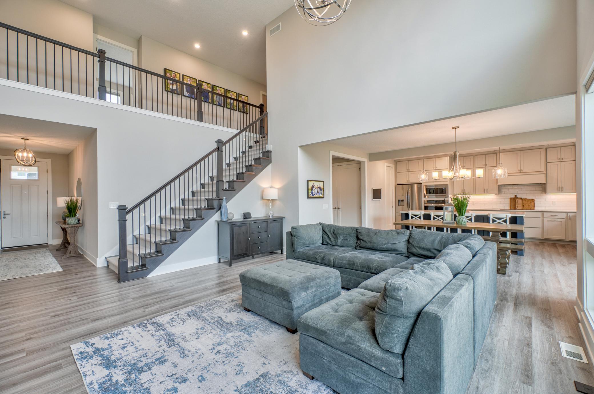 10668 39th Street N