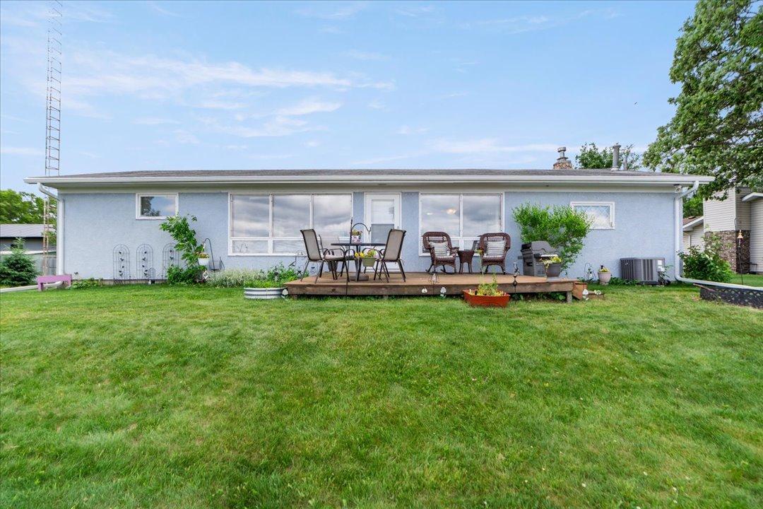 6290 Highland Scenic Road