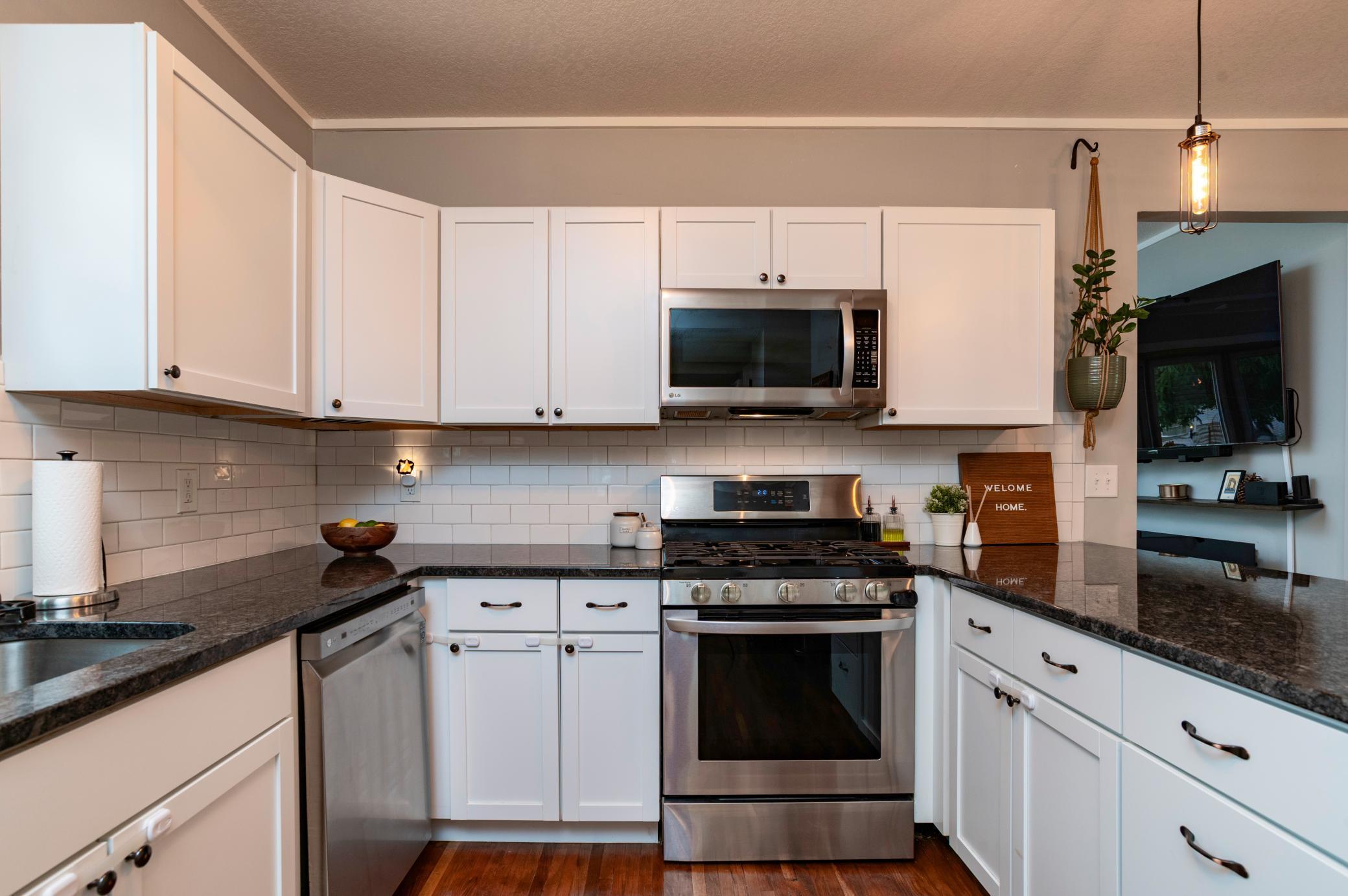 17 Van Buren Avenue S