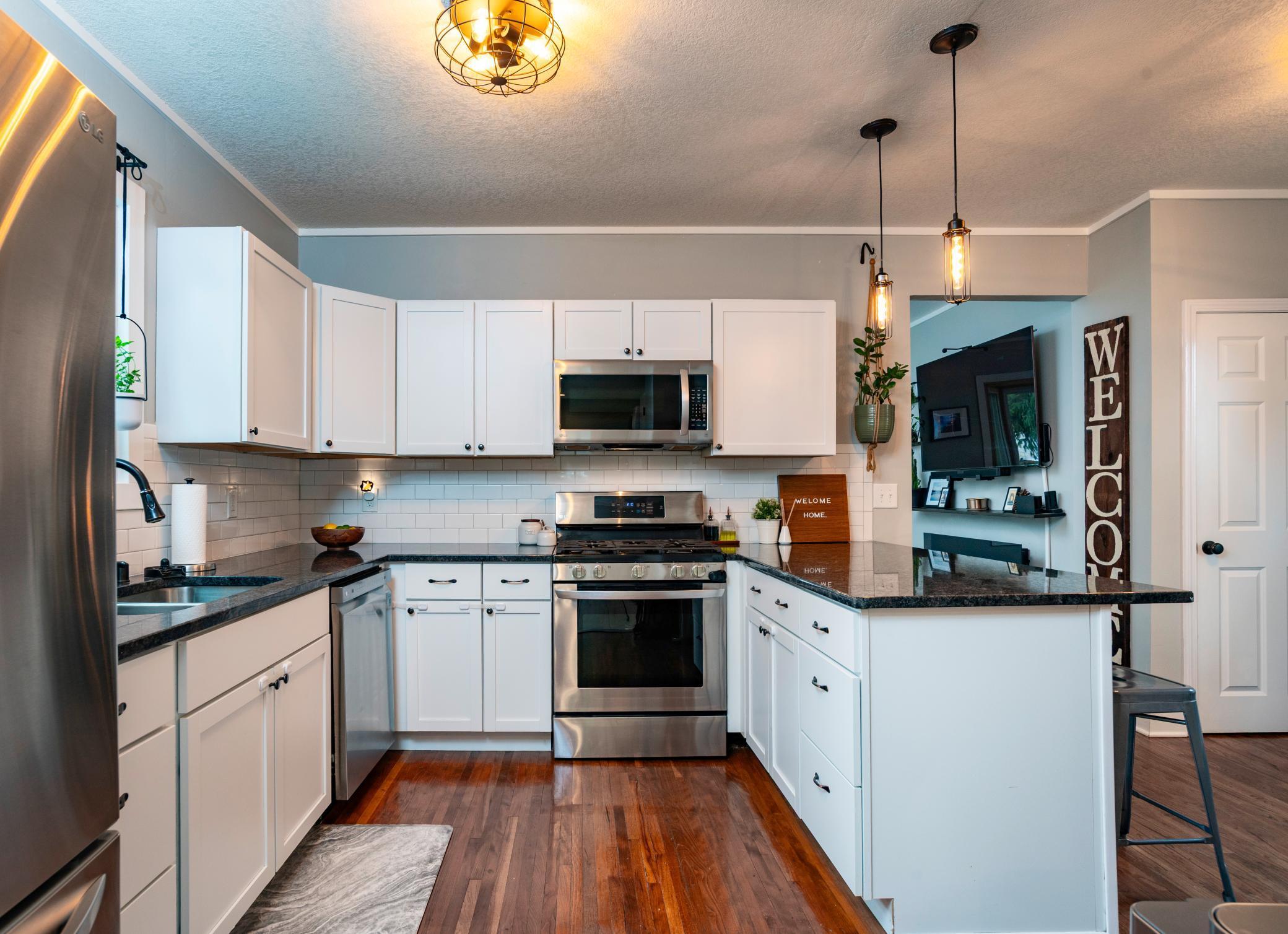17 Van Buren Avenue S