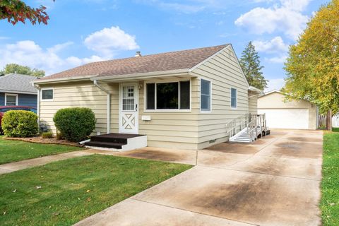 Photo of 1711 1st Avenue SE, Austin, MN 55912 (MLS # 6806050)