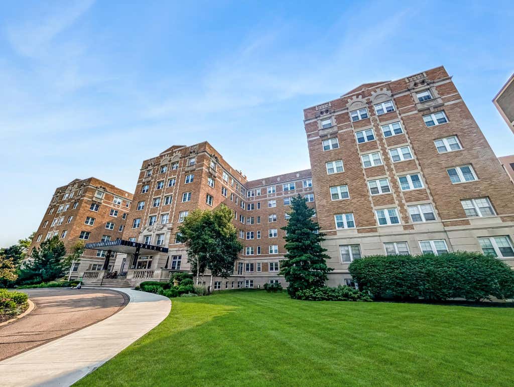 Photo of 2615 Park Avenue #611, Minneapolis, MN 55407 (MLS # 7127553)