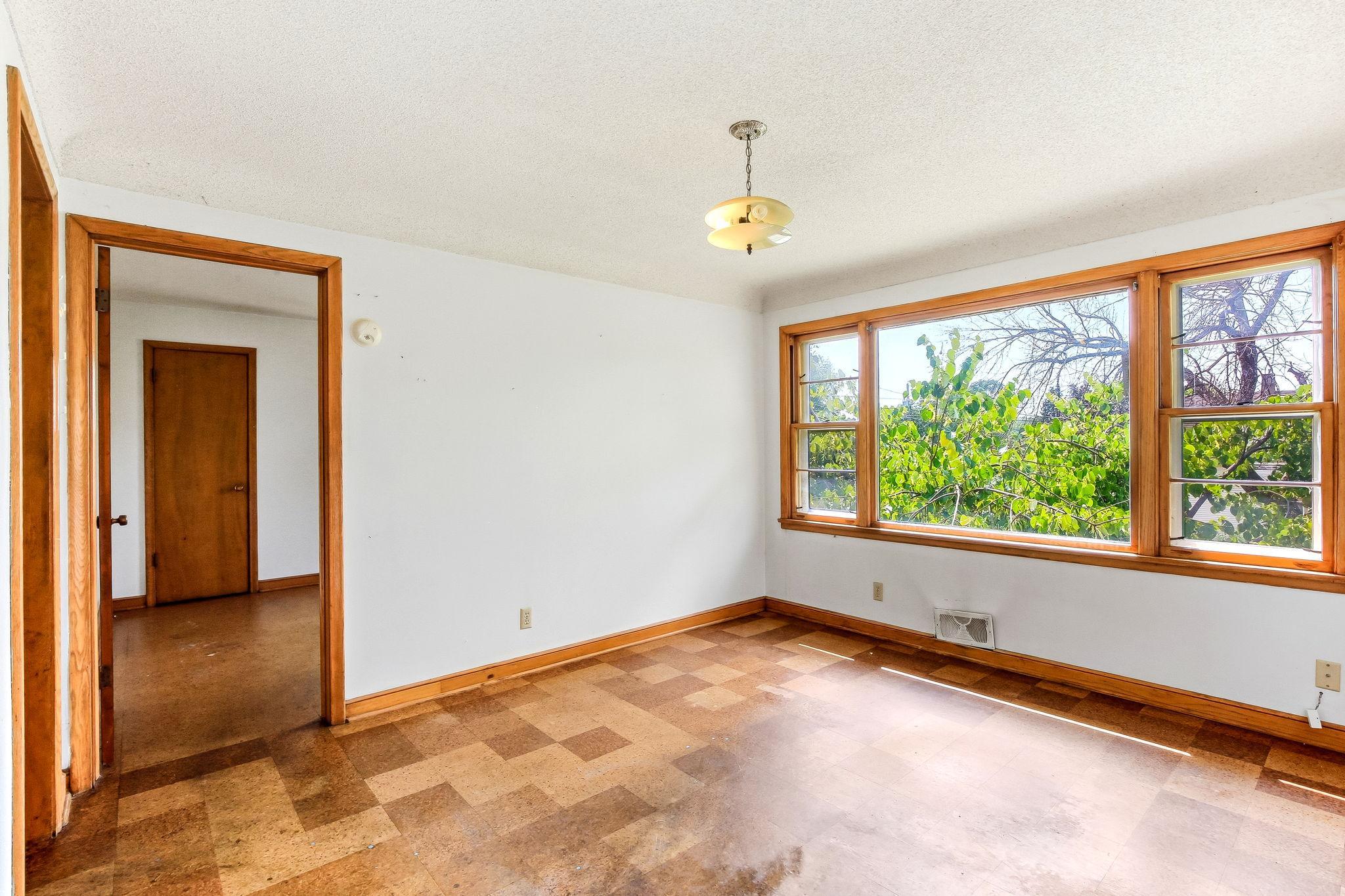 605 Greenbrier Street