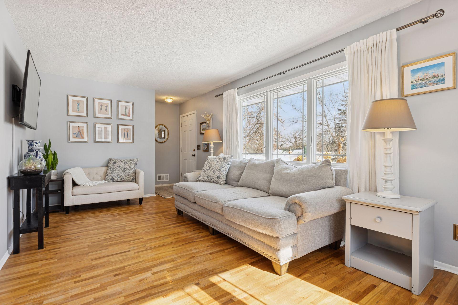 3320 Xenwood Avenue S