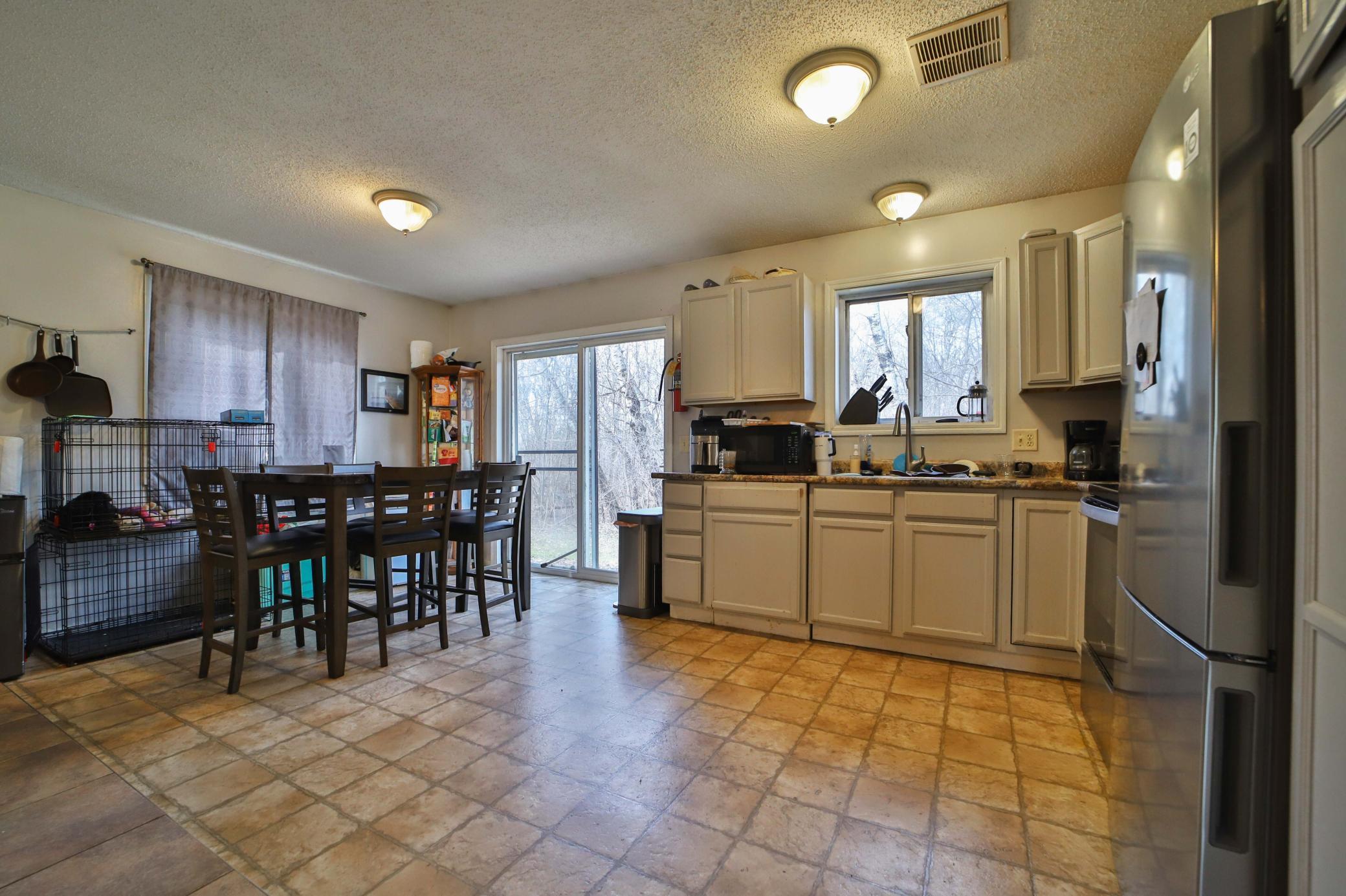 2723 Division Street E