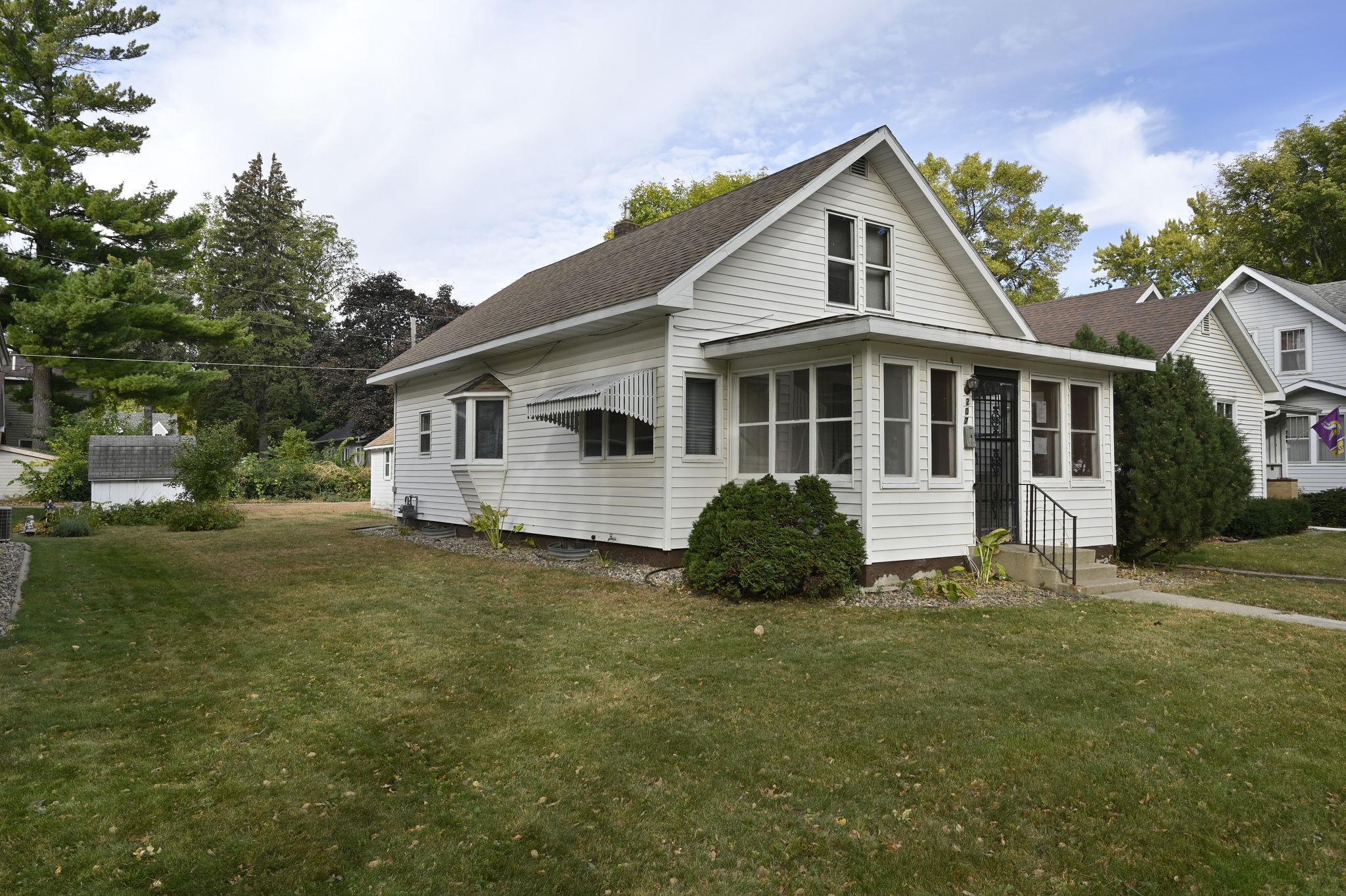 207 N 10th Street