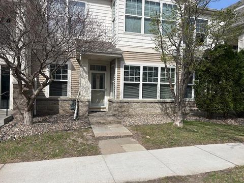 Photo of 625 Wesley Commons Drive #35, Golden Valley, MN 55427 (MLS # 7060416)