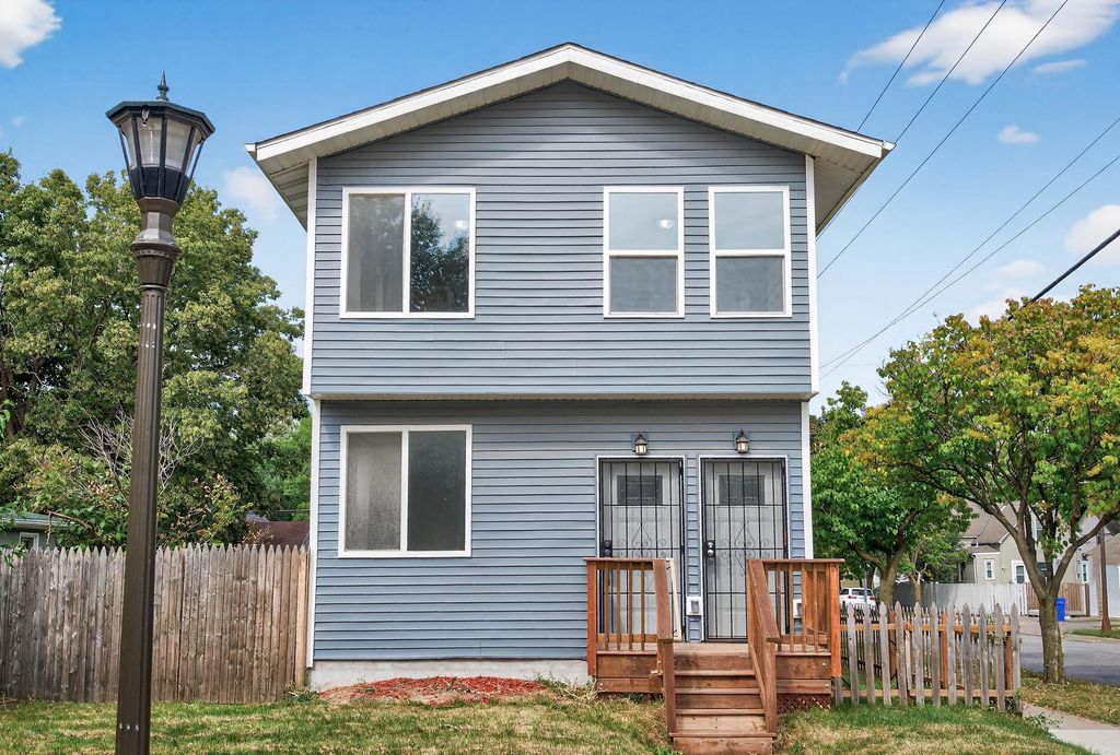 Photo of 1235 Minnehaha Avenue E, Saint Paul, MN 55106 (MLS # 7008940)