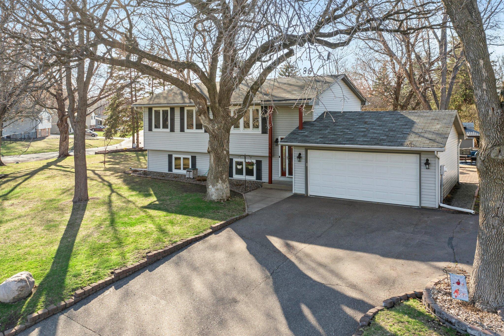 1535 Oakwood Drive