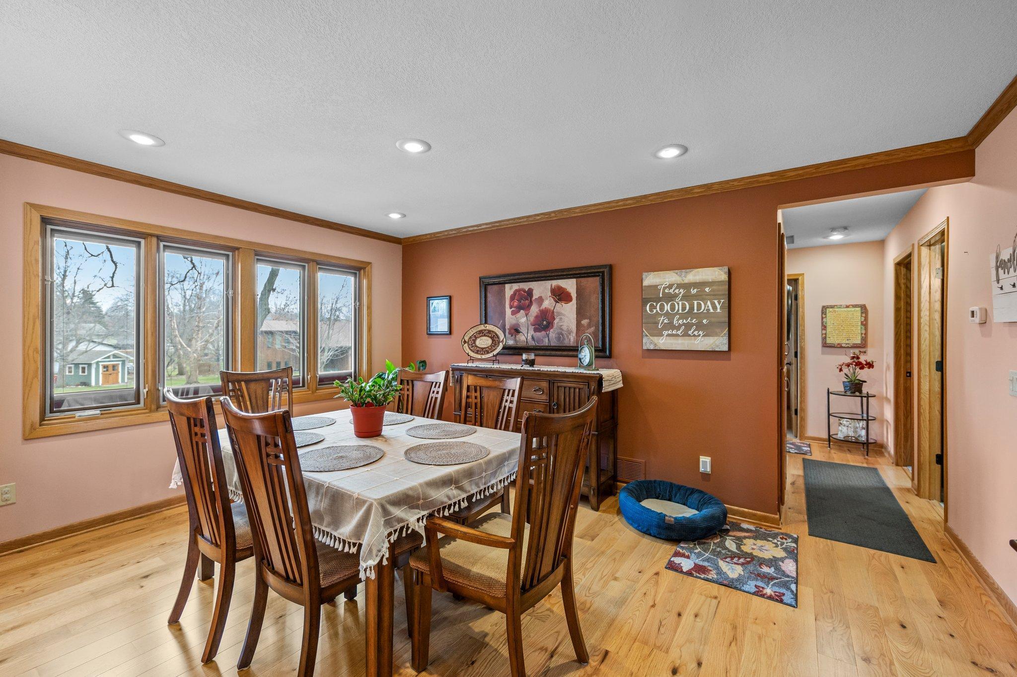 1535 Oakwood Drive