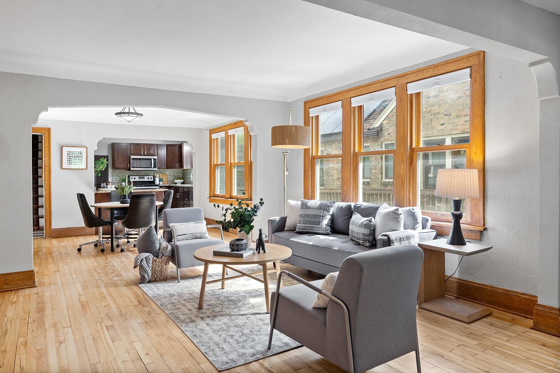 3004 E Minnehaha Parkway