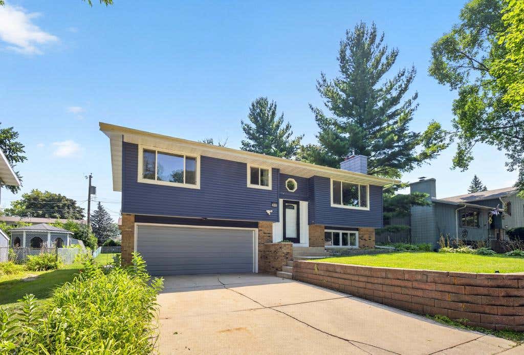 Photo of 2666 E River Road NE, Rochester, MN 55906 (MLS # 7119110)