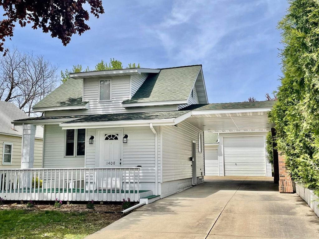 Photo of 1408 11th Avenue NW, Austin, MN 55912 (MLS # 7072020)