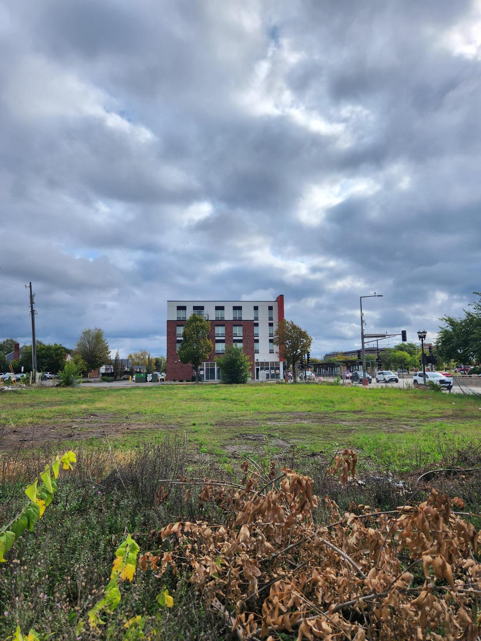1347 University Avenue W
